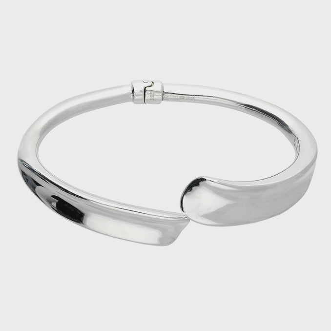 Silver Sprung hinged curve bangle