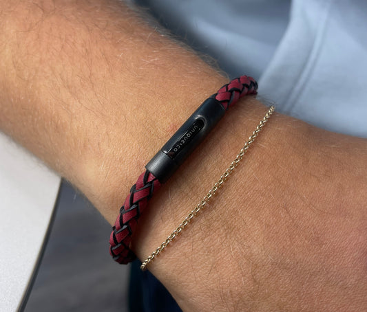 Antique red leather black clasp bracelet 21cm