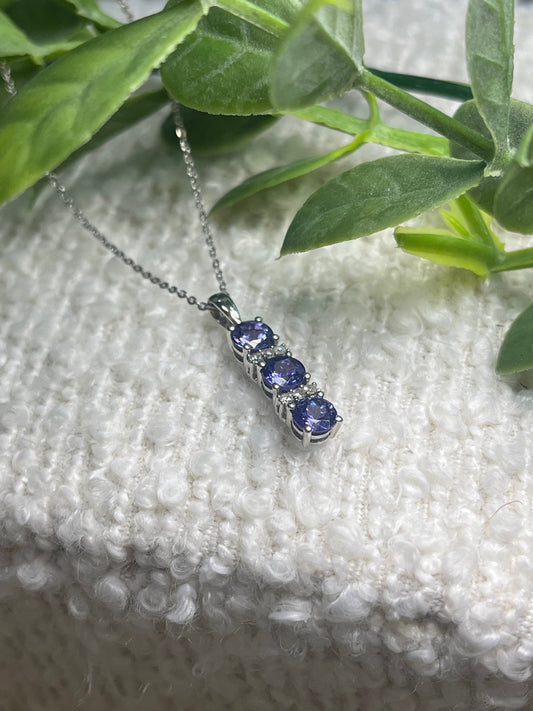 9ct White Gold Diamond & Tanzanite Pendant Necklace