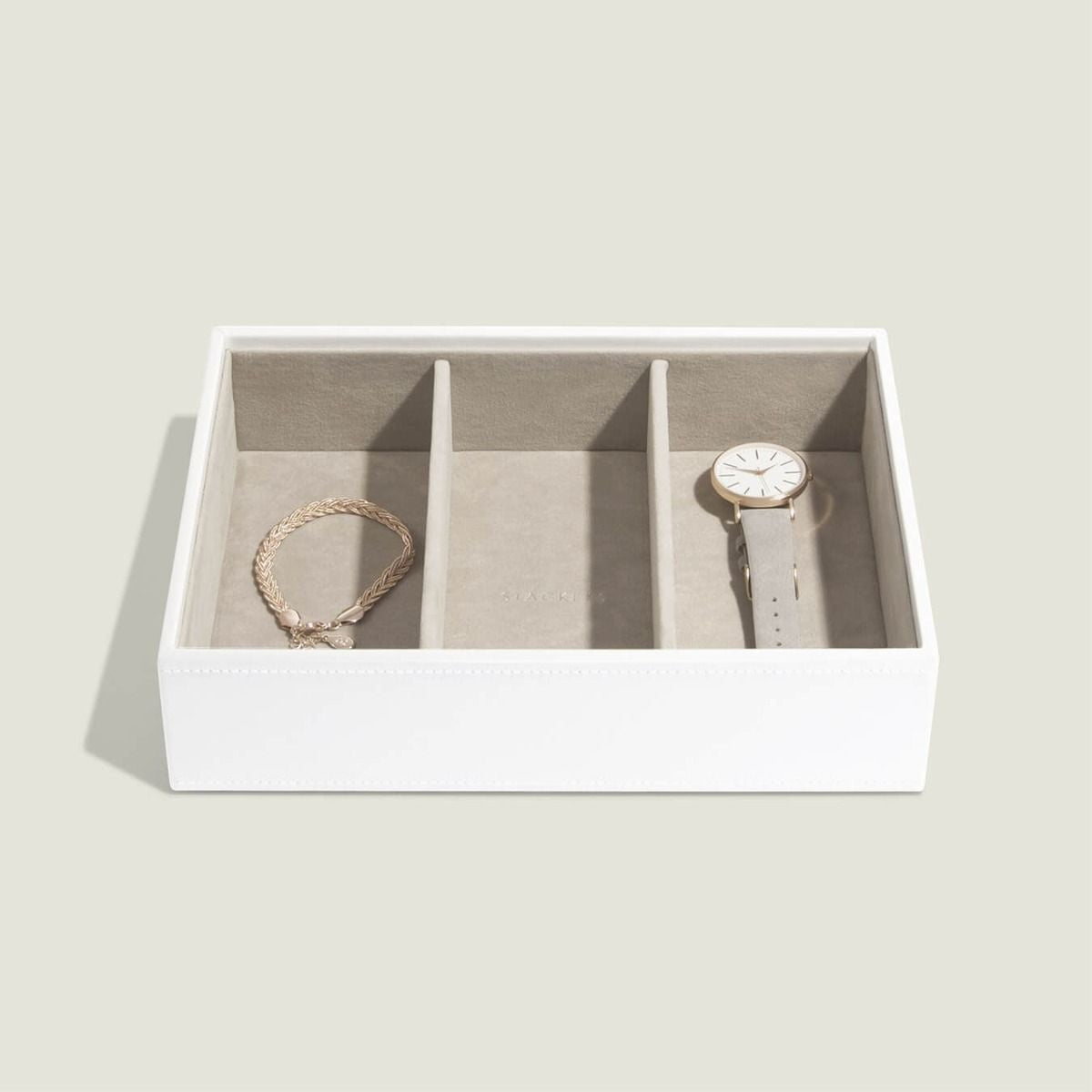 White Classic Watch & Accessory Layer 74339
