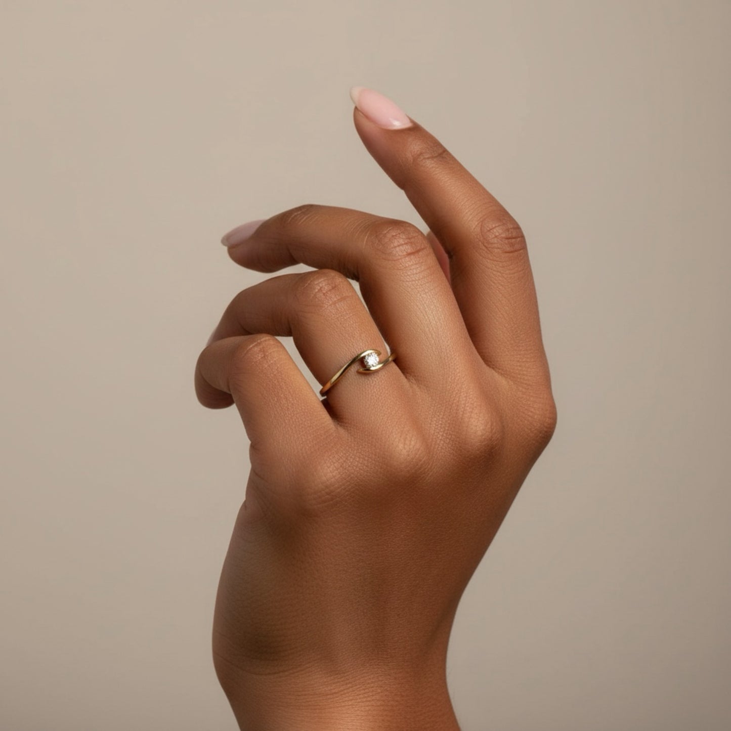 Crossover diamond ring 9k Yellow gold Size M