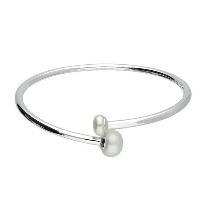 Silver bangle with fresh water pearl