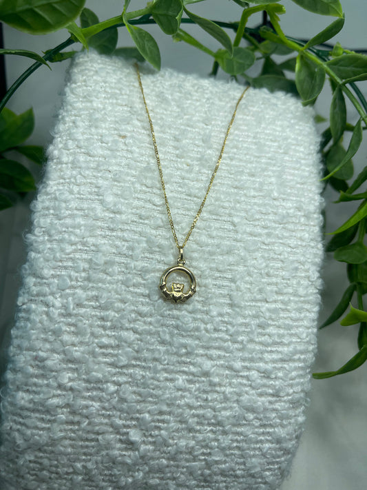 9ct Yellow Gold Claddagh Necklace