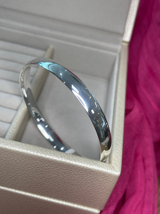 Silver 8mm Round Court Bangle