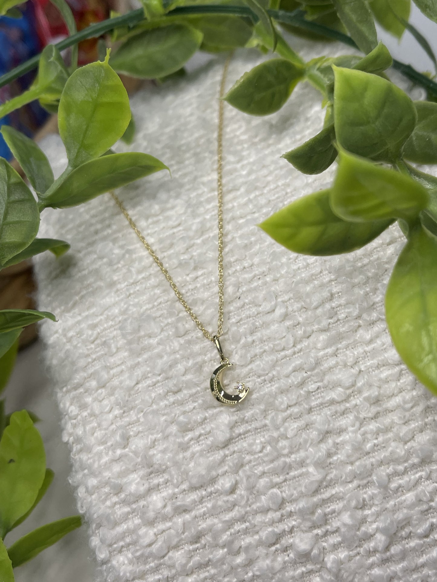 9ct Yellow Gold Moon Necklace