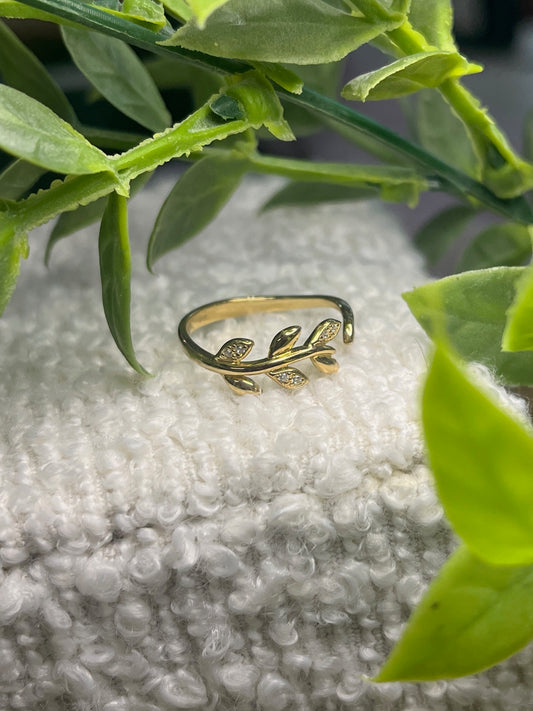 9CT YEL GOLD CZ LEAF OPEN RING SIZE M