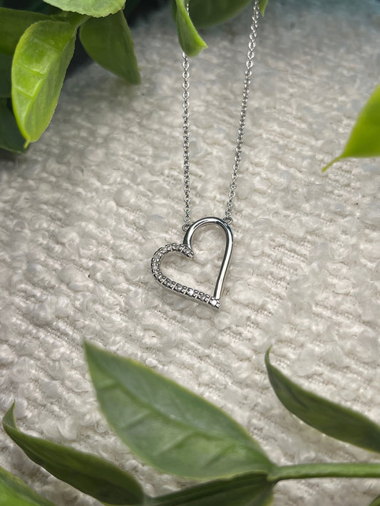 9ct White Gold Diamond Heart necklace